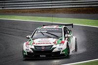 WTCC Japan: Michelisz wint ingekorte race, Catsburg tweede