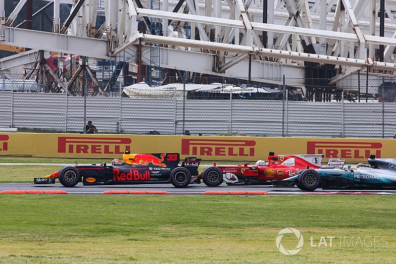 In Messico vince Verstappen, Hamilton è campione per un Vettel troppo nervoso