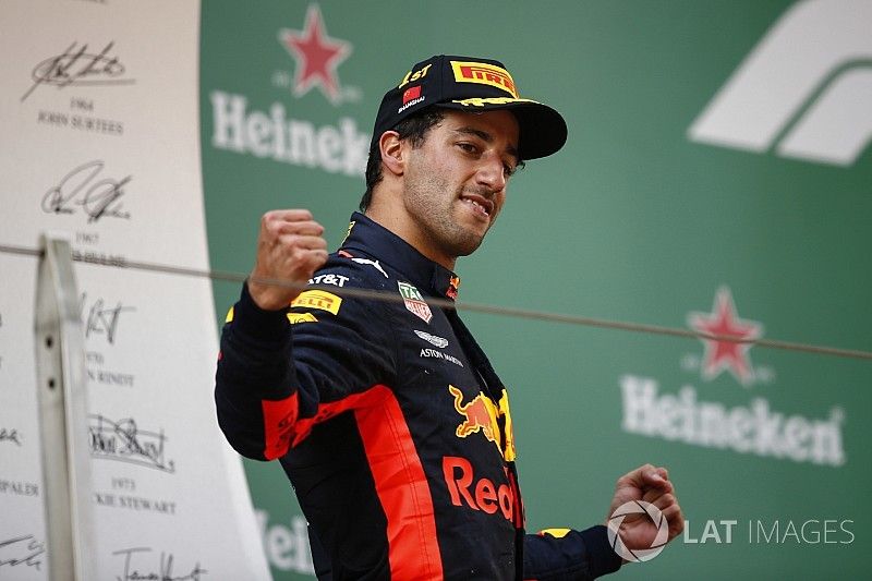 Il vincitore della gara Daniel Ricciardo, Red Bull Racing