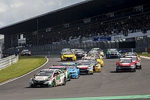 WTCC set to add secondary class to boost grids in 2017