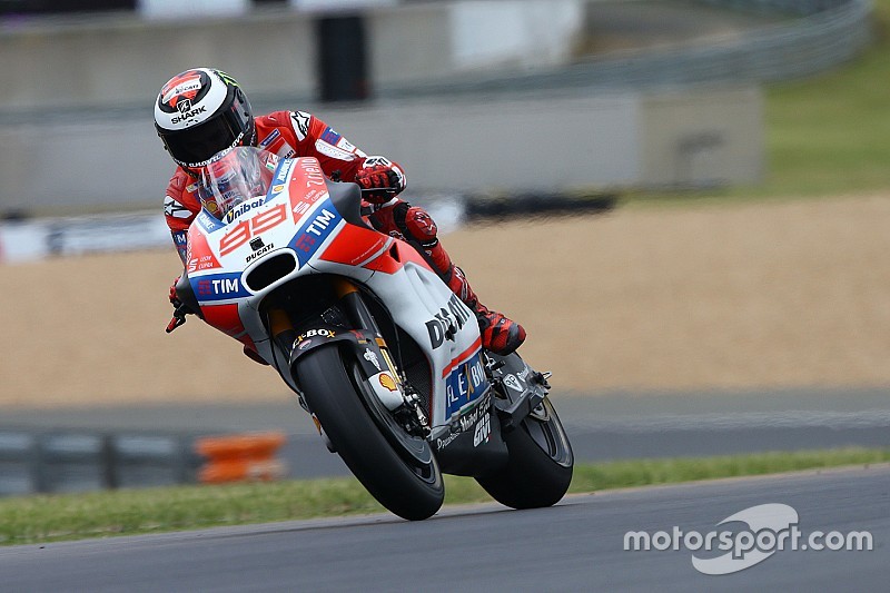 Arrancan los test de Montmeló con los nuevos Michelin