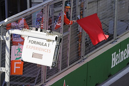 Rode vlag in Grand Prix van Azerbeidzjan vanwege brokstukken