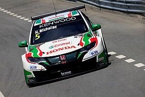 Michelisz ed Huff fanno il vuoto nelle Libere 1 di Macao