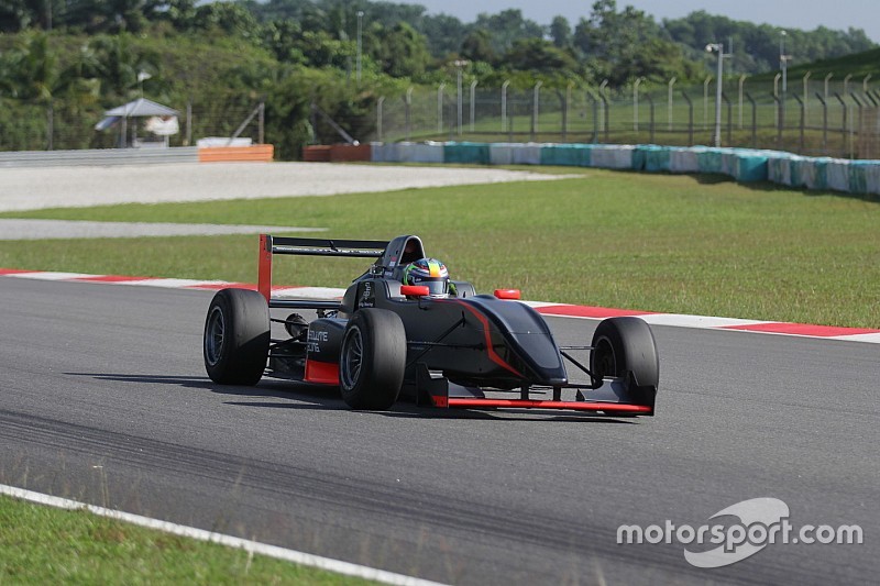 Tes Formula Masters: Keanon Santoso pertajam catatan waktu