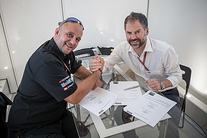 KTM aumenta l'impegno in Moto2: dal 2018 schiererà 5 moto