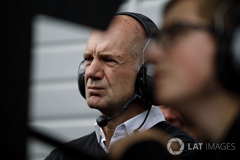 L’Equipe: Ньюи оставит пост технического руководителя Red Bull Racing