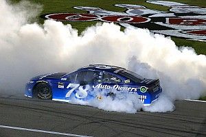 Opinion: Why Truex may be championship-bound