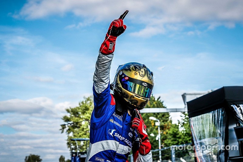 Шварцман стал чемпионом Toyota Racing Series