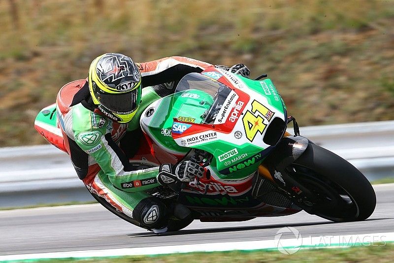 Espargaró: “Asumo toda la culpa, pero hay que cambiar la regla del cambio de moto”