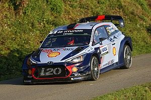Thierry Neuville regala alla Hyundai la vittoria al Tour de Corse 2017