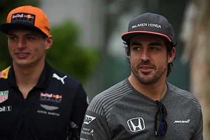 Chefão da Red Bull descarta contratar Alonso: "Com a Honda, é impossível"