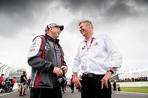 Supercars CEO set to leave at the end of 2017