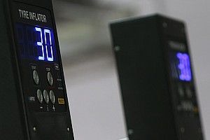 FIA введет единую систему контроля за давлением и температурой шин в 2021 году