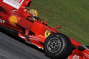 Galería: cuando pilotos de F1 y MotoGP se cambian por un día