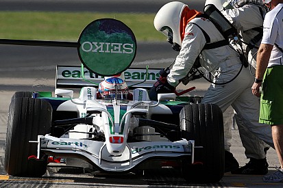 «2,5 миллиона долларов». В Racing Point подсчитали, во сколько одной команде обойдется возврат дозаправок