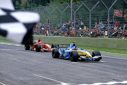 Alonso segurava Schumacher em grande duelo em Imola há 14 anos