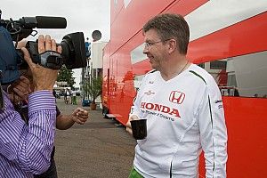 Росс Браун: Надеюсь, правила 2026 года убедят Honda вернуться