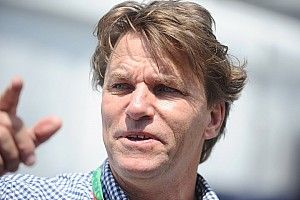 Johansson, Verstappen'in Hamilton'ı zorlayabileceğini düşünüyor!
