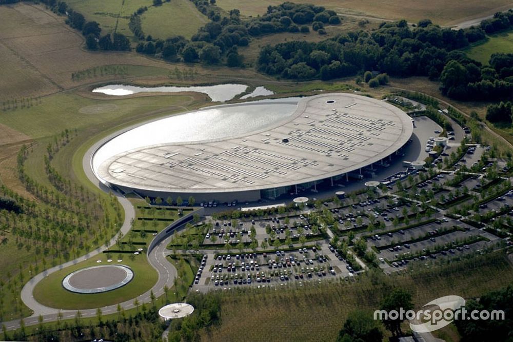 McLaren попыталась взять кредит под залог базы. Но оказалось, что та уже заложена