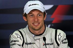 F1-es világbajnoktól is kérhetsz videós üzenetet