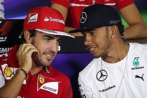 Hamilton: Meninggalkan Ferrari adalah kesalahan bagi Alonso