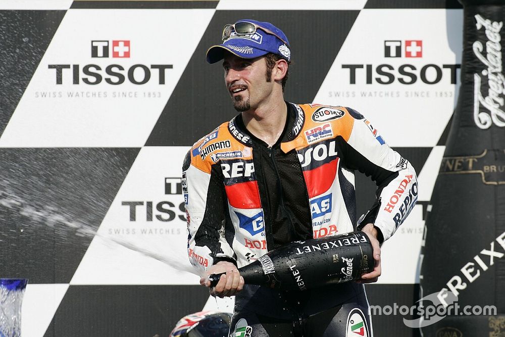 Podio: champagne per Max Biaggi