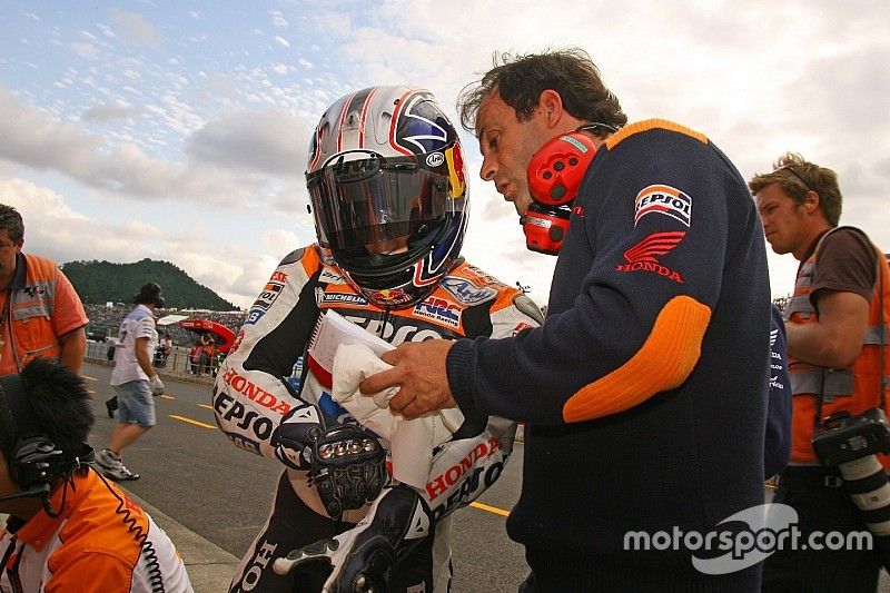 Dani Pedrosa con Alberto Puig