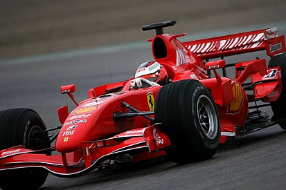 A "Jégembernek" ettől lágyul meg a szíve: íme Räikkönen két kedvenc F1-es autója!