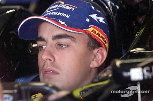 El d&iacute;a que Fernando Alonso se convirti&oacute; en piloto oficial de F1