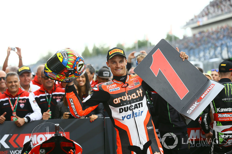 Podio: il vincitore della gara Chaz Davies, Ducati Team