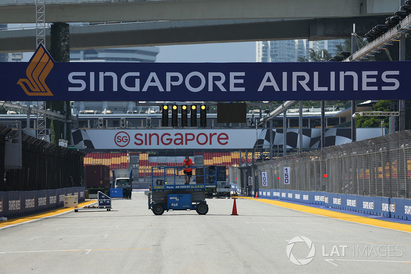 Main straight