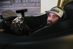 Fernando Alonso in the Honda Performance Development simulator