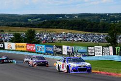 A.J. Allmendinger, JTG Daugherty Racing Chevrolet, Denny Hamlin, Joe Gibbs Racing Toyota