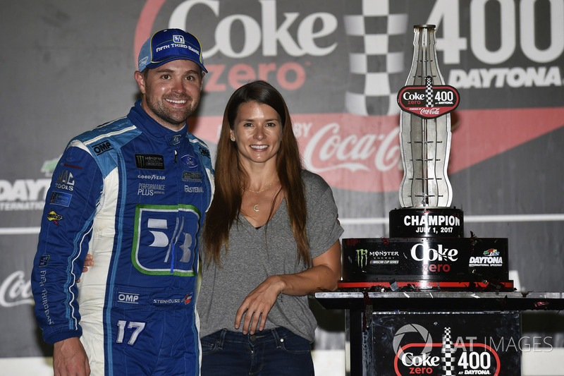 Ganador, Ricky Stenhouse Jr., Roush Fenway Racing Ford