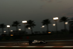 Felipe Massa, Williams FW38 sends sparks flying