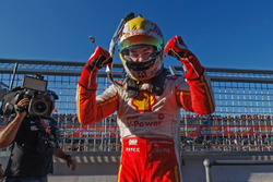 Pole sitter Scott McLaughlin, Team Penske Ford
