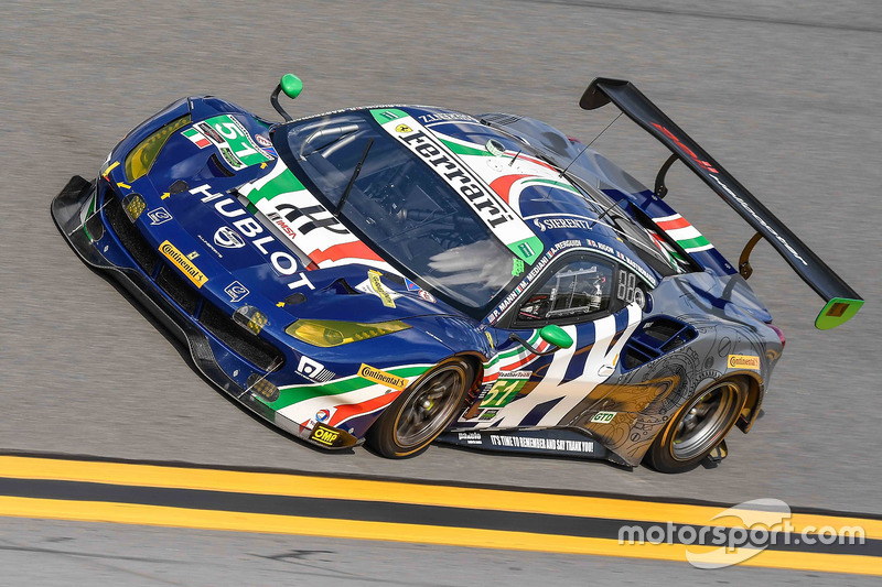 #51 Spirit of Race Ferrari 488 GT3: Peter Mann, Maurizio Mediani, Alessandro Pier Guidi, Davide Rigo