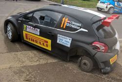 La Peugeot 208 T16 R5, Peugeot Sport Italia, di Kalle Rovanpera, Risto Pietilainen ferma a lato della strada