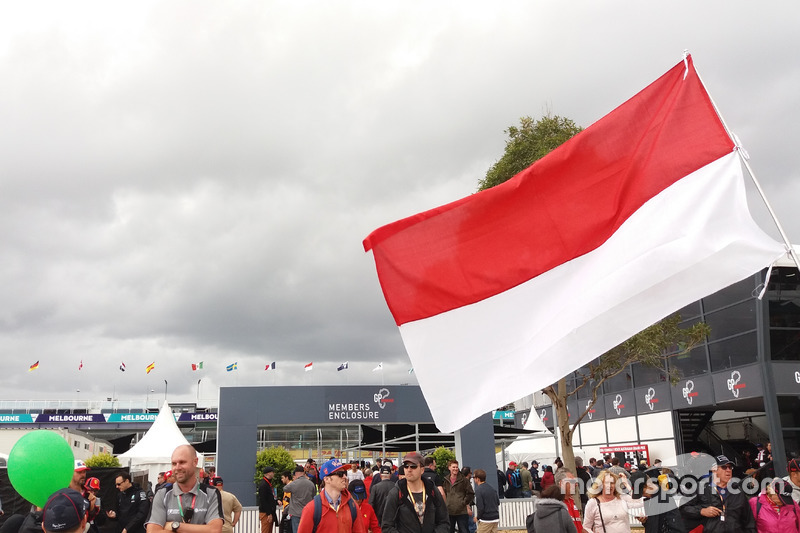 Bendera Indonesia di Albert Park, Australia