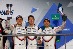 Podium LMP1: third place Timo Bernhard, Earl Bamber, Brendon Hartley, Porsche Team