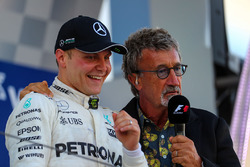 Valtteri Bottas, Mercedes AMG F1 celebrates on the podium, Eddie Jordan