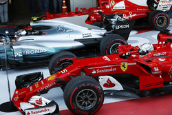 Race winner Valtteri Bottas, Mercedes AMG F1 and second place Sebastian Vettel, Ferrari