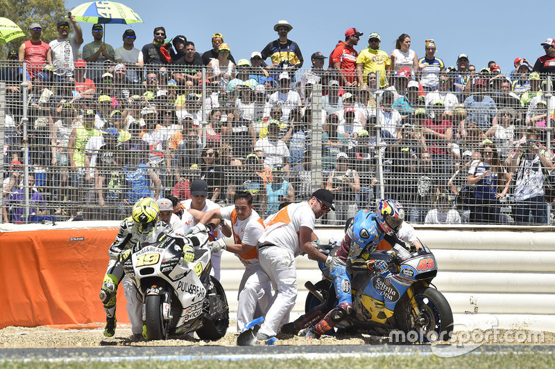Jack Miller, Estrella Galicia 0,0 Marc VDS, Alvaro Bautista, Aspar Racing Team crash