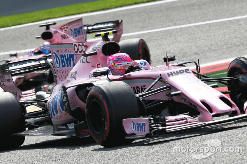 Esteban Ocon, Sahara Force India VJM10 y Sergio Pérez, Sahara Force India VJM10