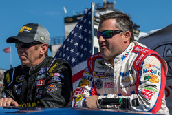 Greg Biffle, Roush Fenway Racing Ford, Tony Stewart, Stewart-Haas Racing
