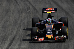 Carlos Sainz Jr., Scuderia Toro Rosso STR11