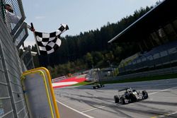 Checkered flag for Joel Eriksson, Motopark Dallara F317 - Volkswagen