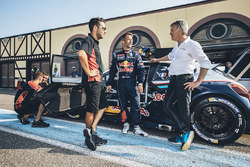 Sébastien Loeb teste la Peugeot 208 T16 Pikes Peak