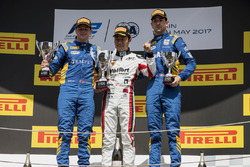 Podium: race winner Nobuharu Matsushita, ART Grand Prix, second place Oliver Rowland, DAMS, third place Nicholas Latifi, DAMS