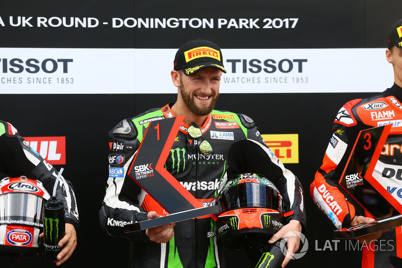 Ganador de la pole Tom Sykes, Kawasaki Racing